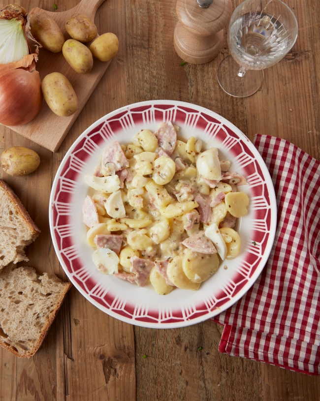 Salade de pommes de terre au véritable saucisson cuit de Lyon